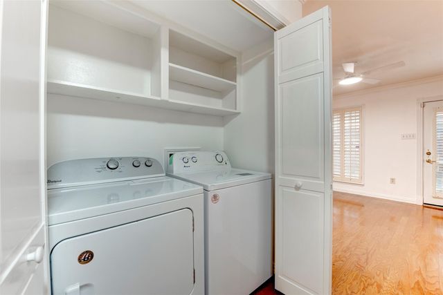 17108 Beaver Springs Drive 8, Houston, TX 77090
