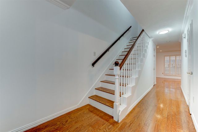 17108 Beaver Springs Drive 8, Houston, TX 77090
