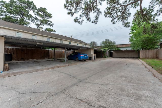 17108 Beaver Springs Drive 8, Houston, TX 77090