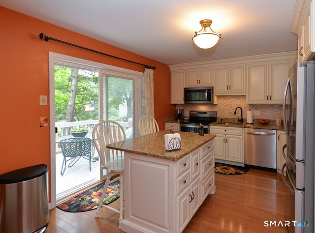 17 Woodbury Hill 17, Woodbury, CT 06798
