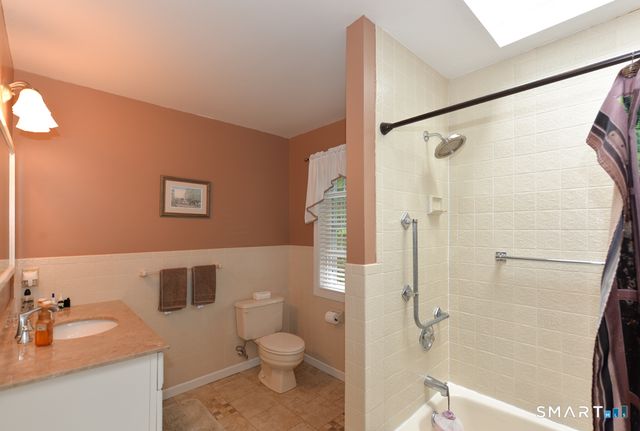 17 Woodbury Hill 17, Woodbury, CT 06798