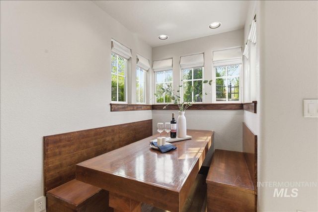 369 E Wexford Lane, Eagle, ID 83616