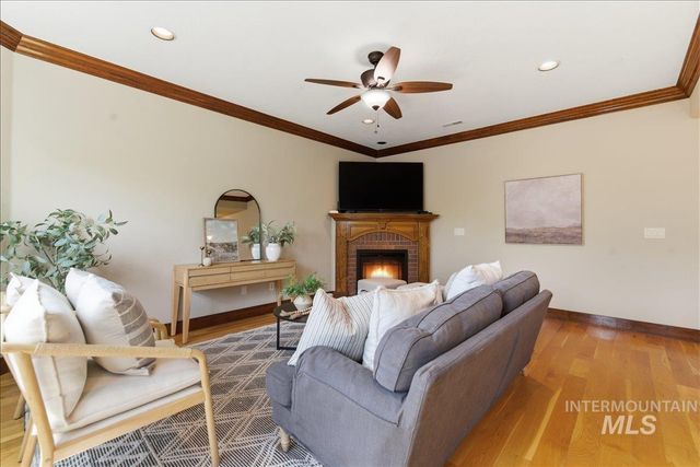 369 E Wexford Lane, Eagle, ID 83616