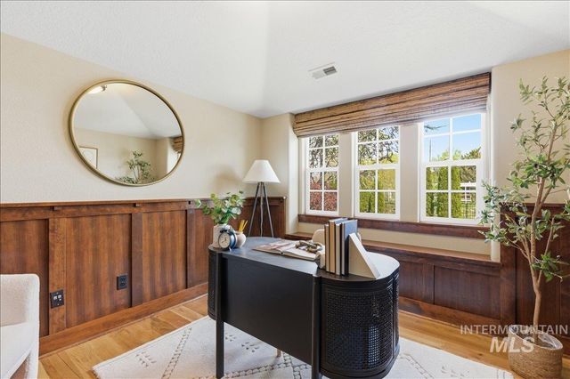 369 E Wexford Lane, Eagle, ID 83616