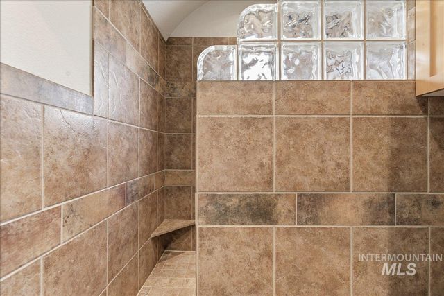 369 E Wexford Lane, Eagle, ID 83616