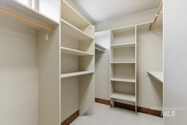 369 E Wexford Lane, Eagle, ID 83616