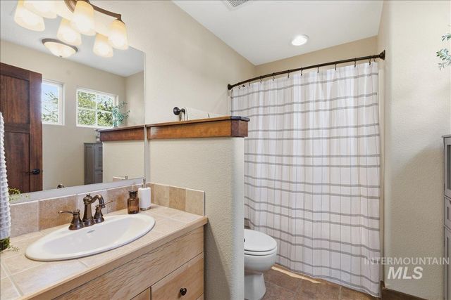 369 E Wexford Lane, Eagle, ID 83616