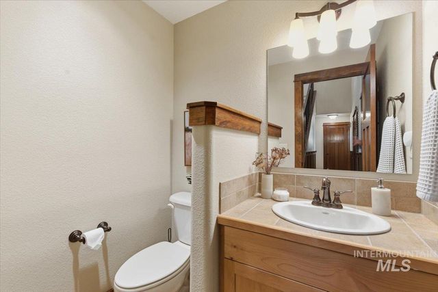 369 E Wexford Lane, Eagle, ID 83616