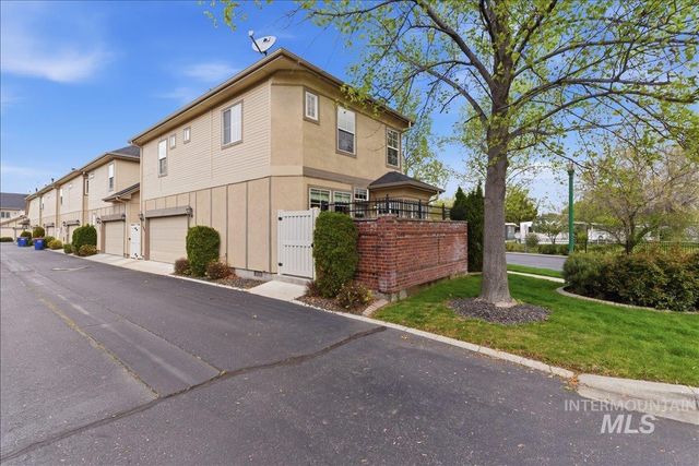 369 E Wexford Lane, Eagle, ID 83616