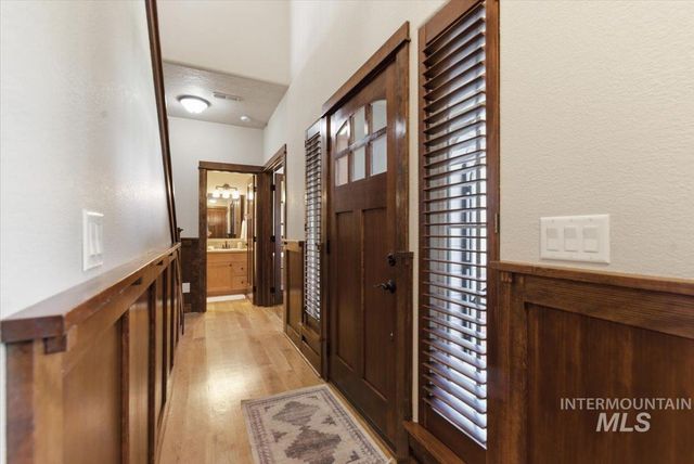 369 E Wexford Lane, Eagle, ID 83616