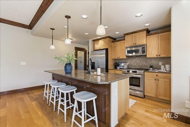 369 E Wexford Lane, Eagle, ID 83616