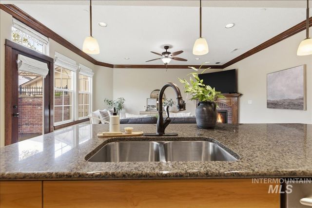 369 E Wexford Lane, Eagle, ID 83616