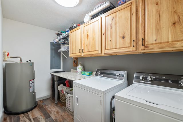 1401 Camper Rd, Decaturville, TN 38329