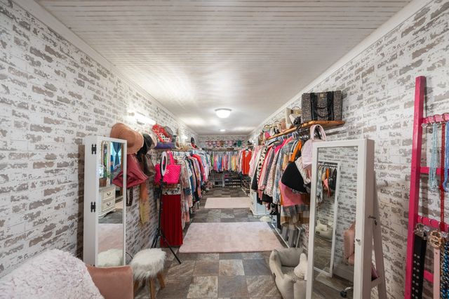 1401 Camper Rd, Decaturville, TN 38329