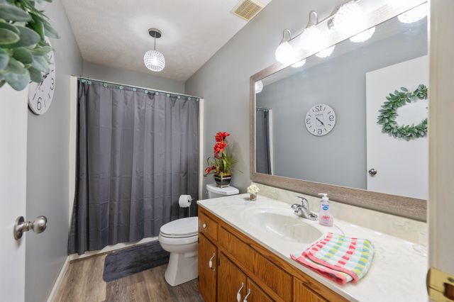 1401 Camper Rd, Decaturville, TN 38329