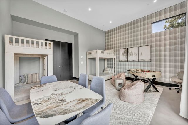 9185 Heartwood Drive, Truckee, CA 96161