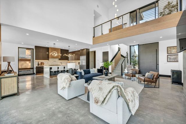 9185 Heartwood Drive, Truckee, CA 96161