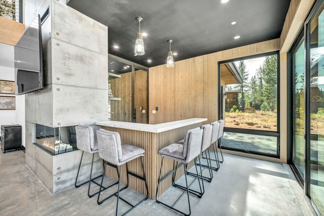 9185 Heartwood Drive, Truckee, CA 96161