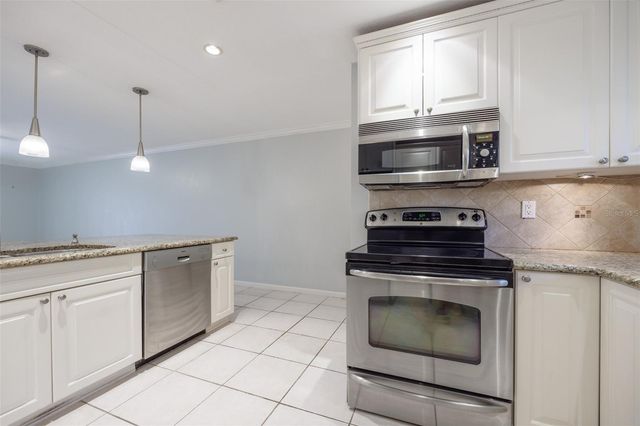 2650 COUNTRYSIDE BOULEVARD F303, Clearwater, FL 33761