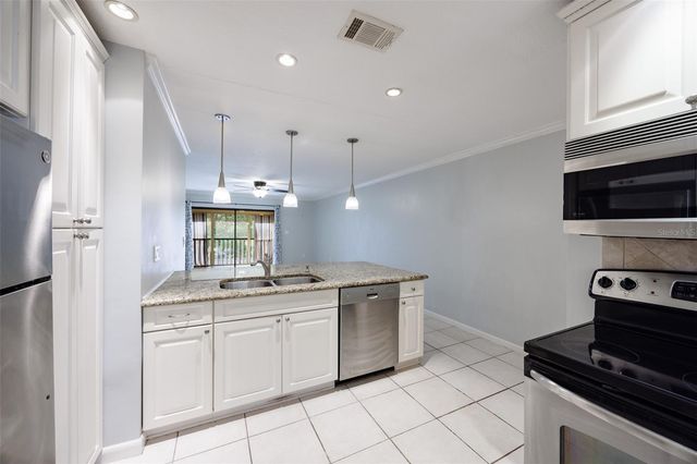 2650 COUNTRYSIDE BOULEVARD F303, Clearwater, FL 33761