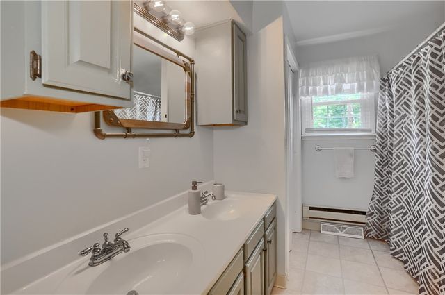 220 Oak Park Ln, Union Twp, PA 16101