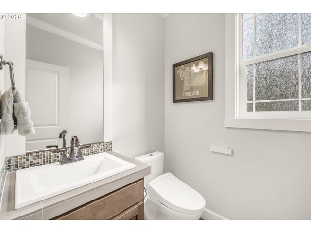 12725 ASPENWOOD Ln, Oregon City, OR 97045