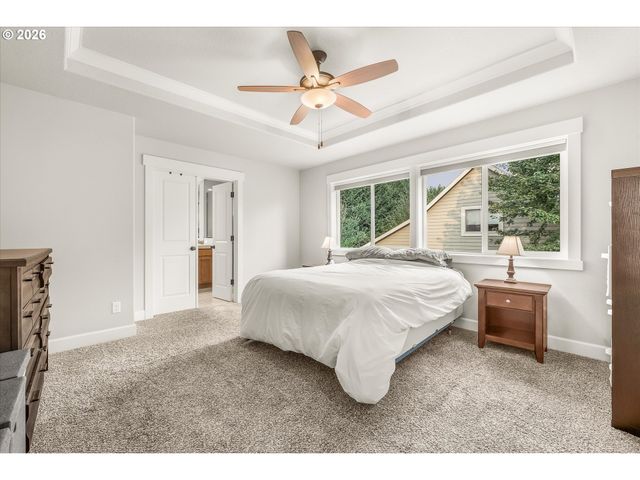 12725 ASPENWOOD Ln, Oregon City, OR 97045