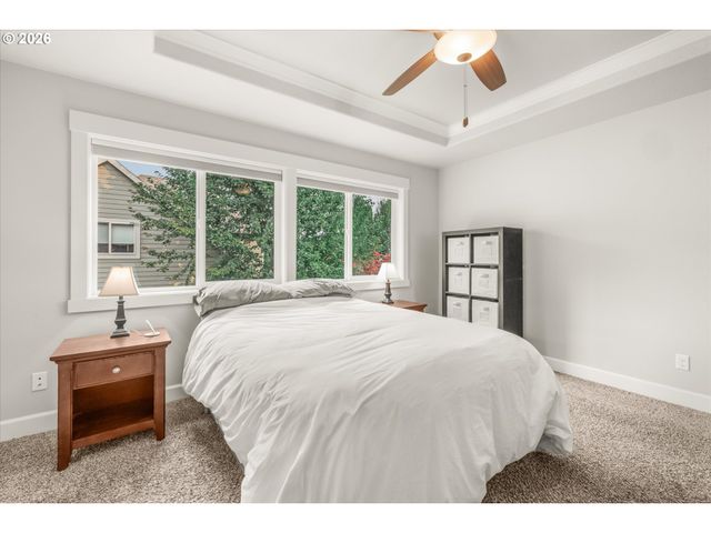 12725 ASPENWOOD Ln, Oregon City, OR 97045