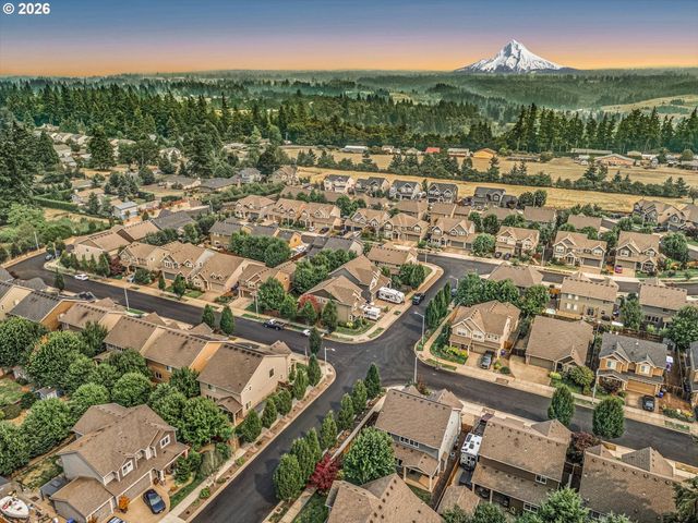 12725 ASPENWOOD Ln, Oregon City, OR 97045