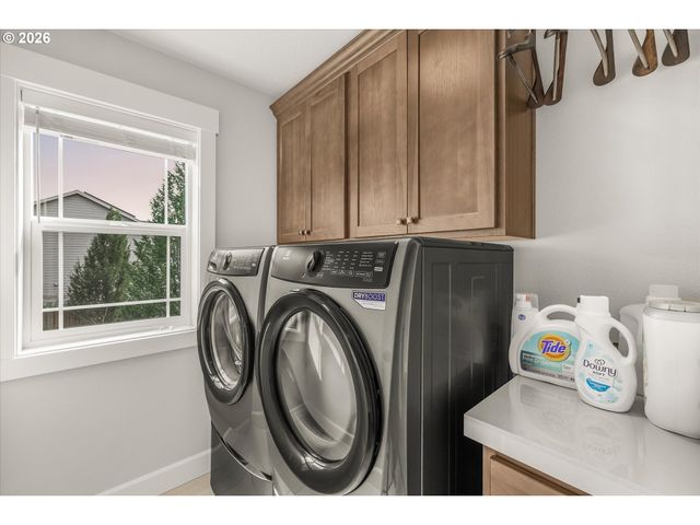 12725 ASPENWOOD Ln, Oregon City, OR 97045