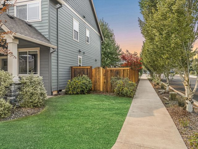12725 ASPENWOOD Ln, Oregon City, OR 97045