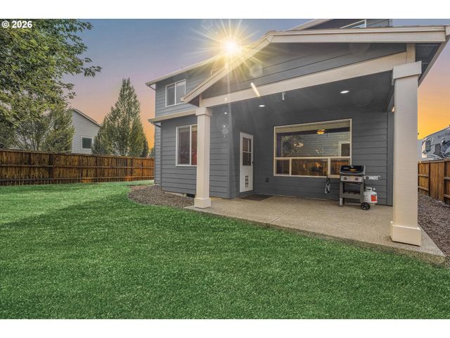 12725 ASPENWOOD Ln, Oregon City, OR 97045