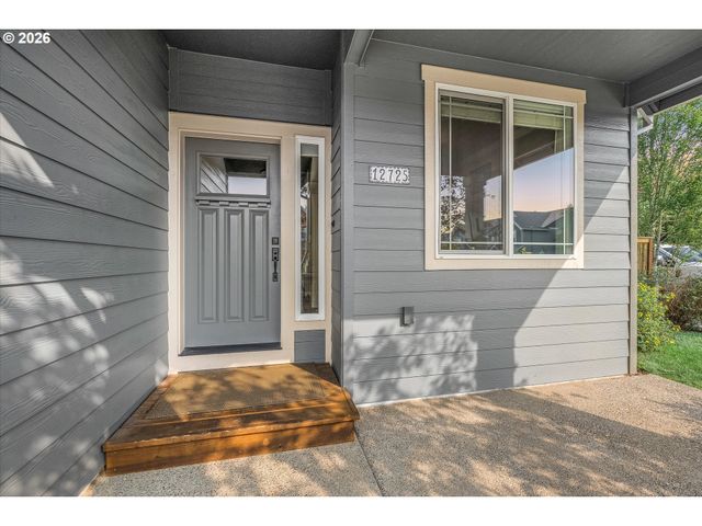 12725 ASPENWOOD Ln, Oregon City, OR 97045