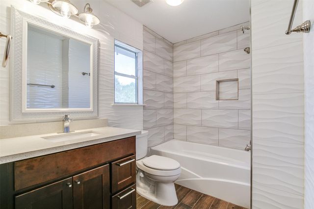 5125 Carriage Bend Drive, Katy, TX 77450