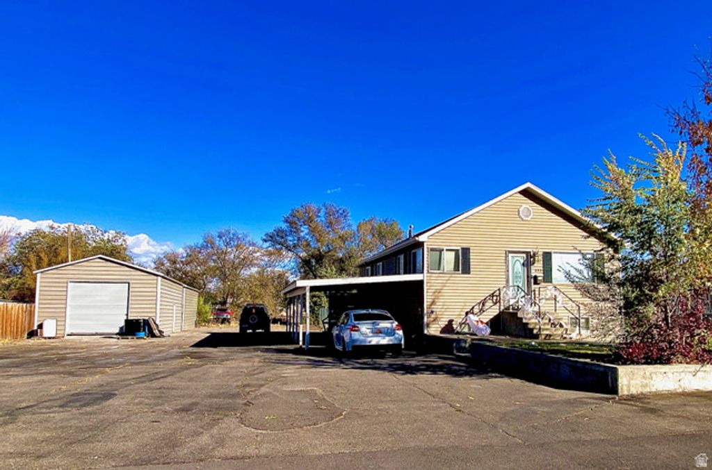 235 S 100 E, Vernal, UT 84078