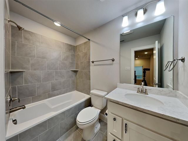 6830 Colonnade Drive, Irving, TX 75039