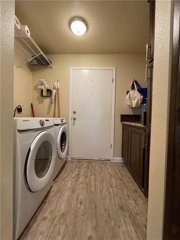 7110 Whispering Winds DR, Austin, TX 78745