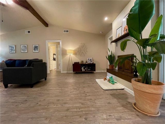 7110 Whispering Winds DR, Austin, TX 78745