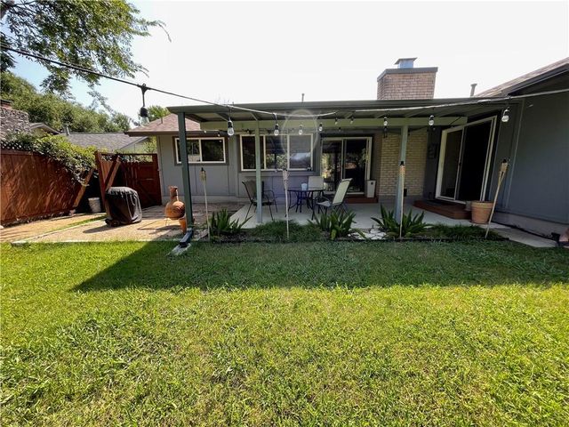 7110 Whispering Winds DR, Austin, TX 78745