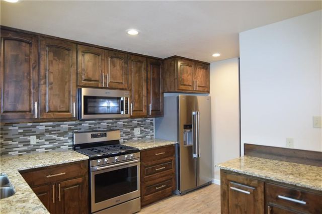 7110 Whispering Winds DR, Austin, TX 78745