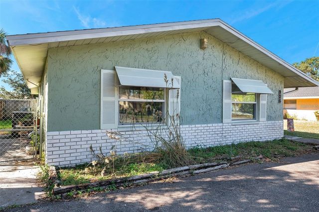 926 LAKE PALMS DRIVE, Largo, FL 33771