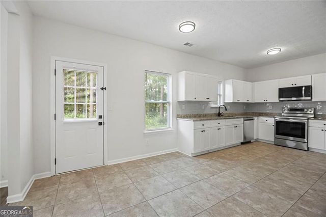 3405 Summer Brooke Way, Union City, GA 30291