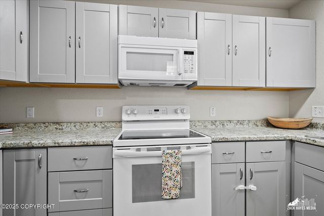 943 E 12th Avenue, #6, Anchorage, AK 99501