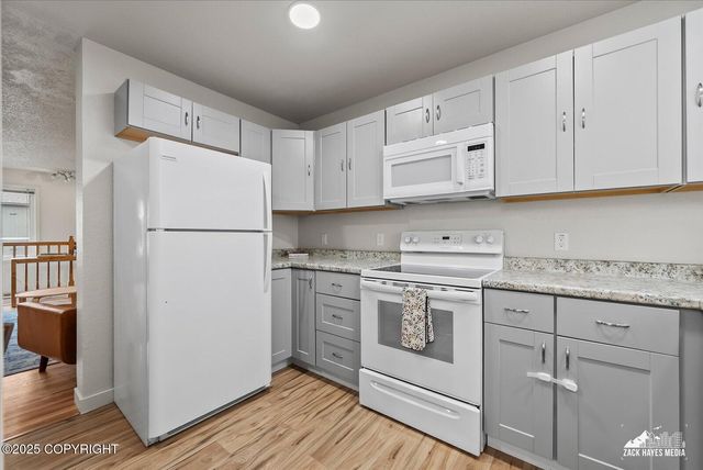 943 E 12th Avenue, #6, Anchorage, AK 99501