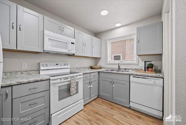 943 E 12th Avenue, #6, Anchorage, AK 99501