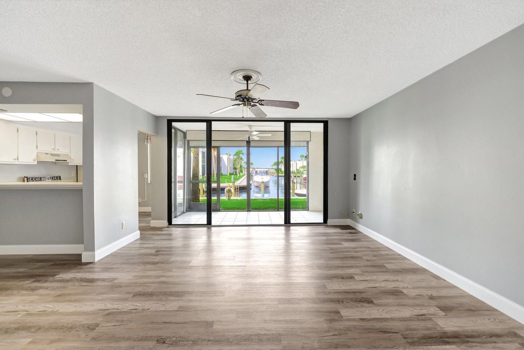 1950 SW Palm City Rd 5104, Stuart, FL 34994