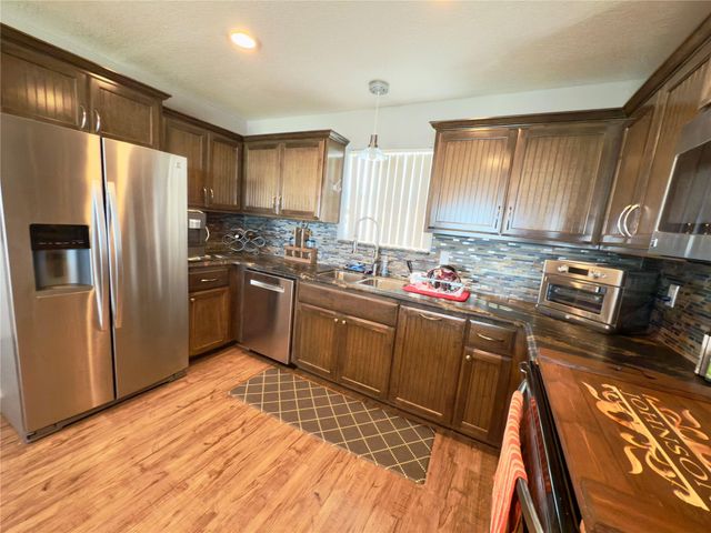 653 Waypoint Drive, Palacios, TX 77465