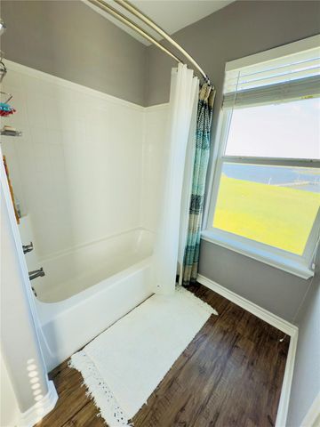 653 Waypoint Drive, Palacios, TX 77465