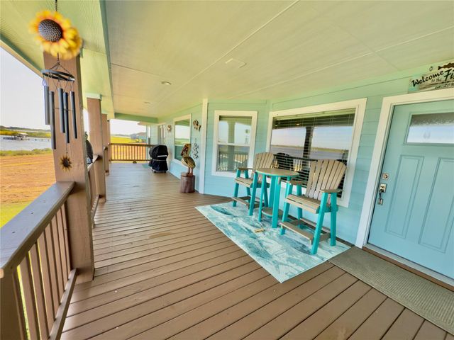 653 Waypoint Drive, Palacios, TX 77465