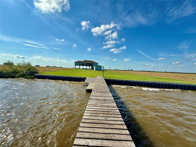 653 Waypoint Drive, Palacios, TX 77465